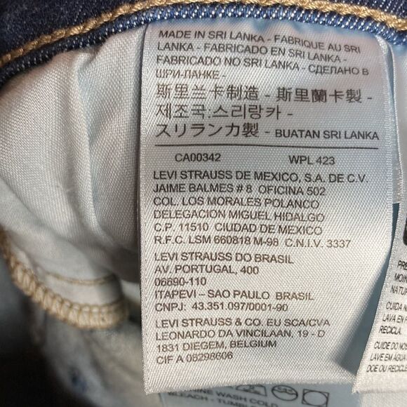 Levi’s Jean Skirt Woman’s Size 18 - Picture 10 of 13